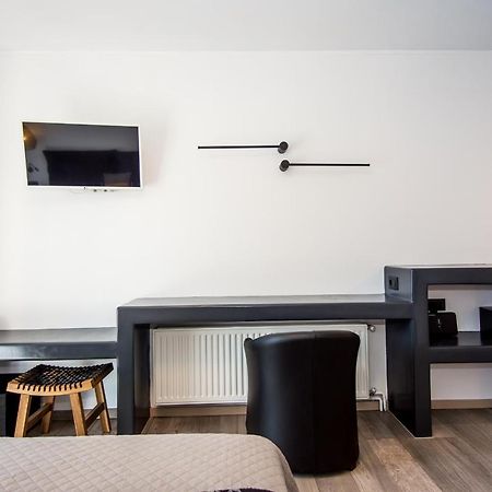 A & B Minimal Suite Ιι With Sea View In Argostoli Exteriör bild