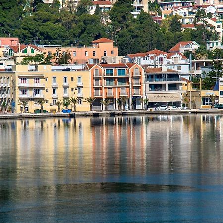 A & B Minimal Suite Ιι With Sea View In Argostoli Exteriör bild