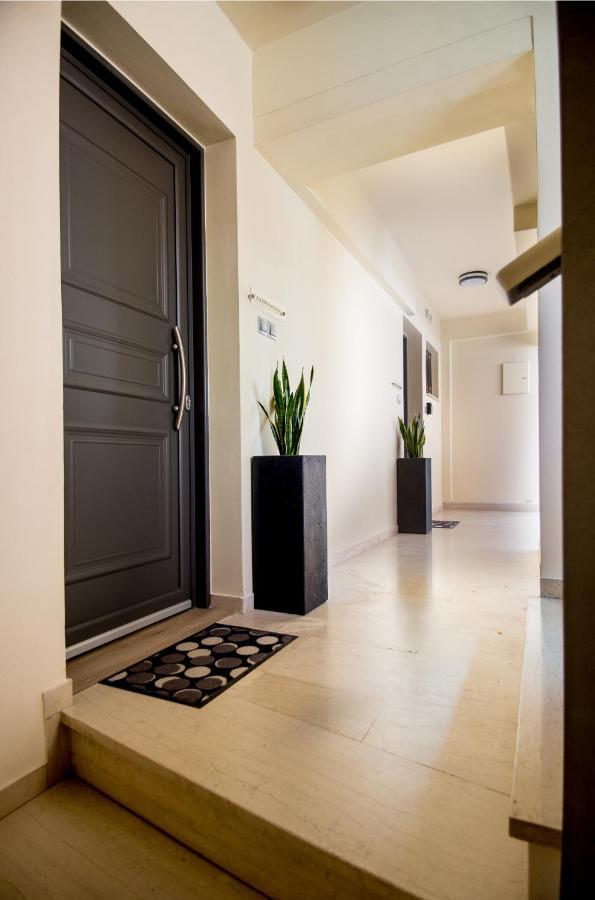 A & B Minimal Suite Ιι With Sea View In Argostoli Exteriör bild