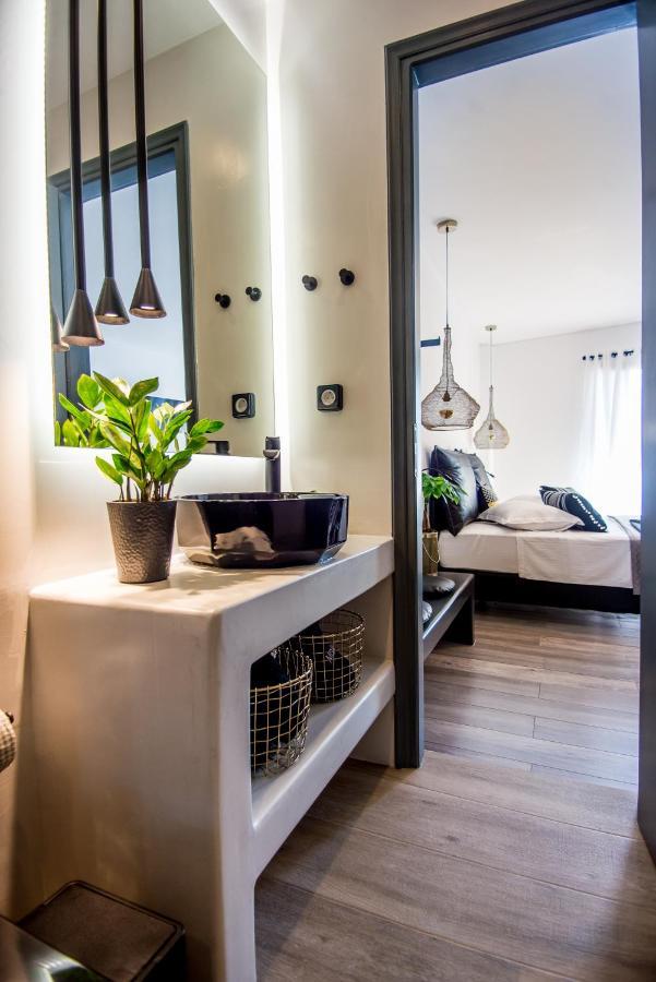 A & B Minimal Suite Ιι With Sea View In Argostoli Exteriör bild