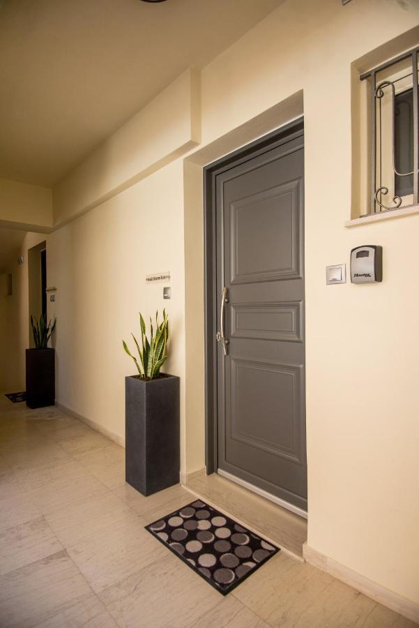 A & B Minimal Suite Ιι With Sea View In Argostoli Exteriör bild