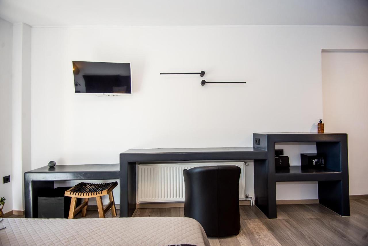 A & B Minimal Suite Ιι With Sea View In Argostoli Exteriör bild