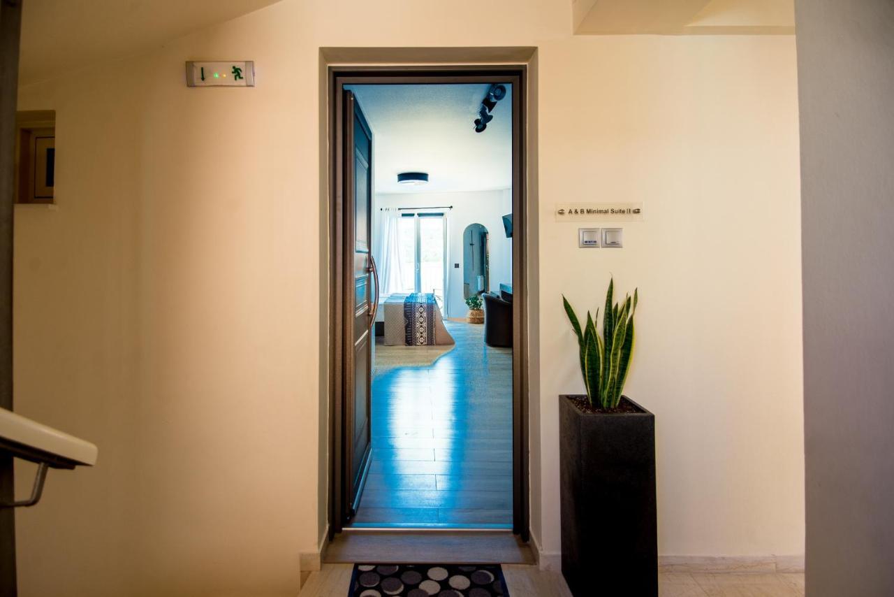 A & B Minimal Suite Ιι With Sea View In Argostoli Exteriör bild