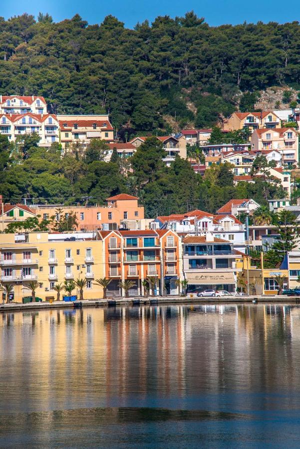 A & B Minimal Suite Ιι With Sea View In Argostoli Exteriör bild