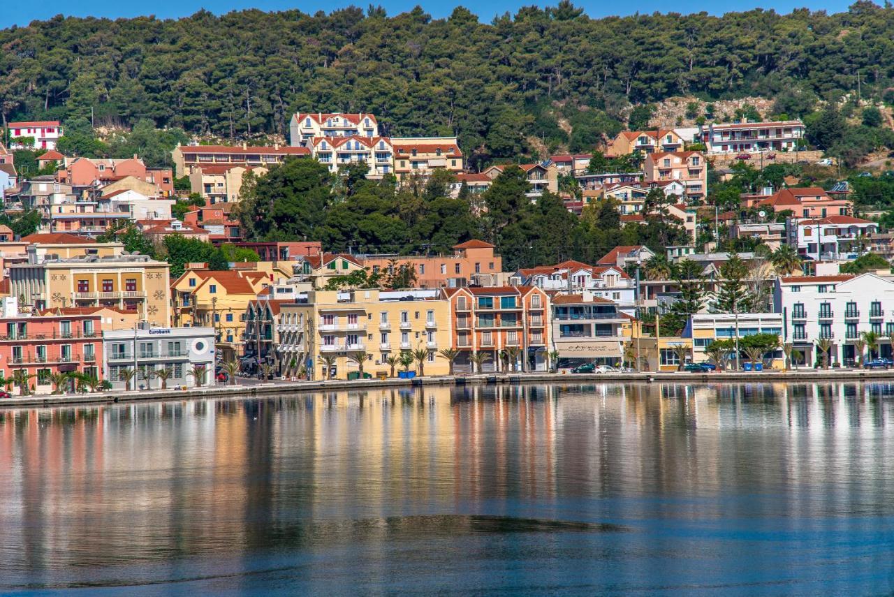 A & B Minimal Suite Ιι With Sea View In Argostoli Exteriör bild